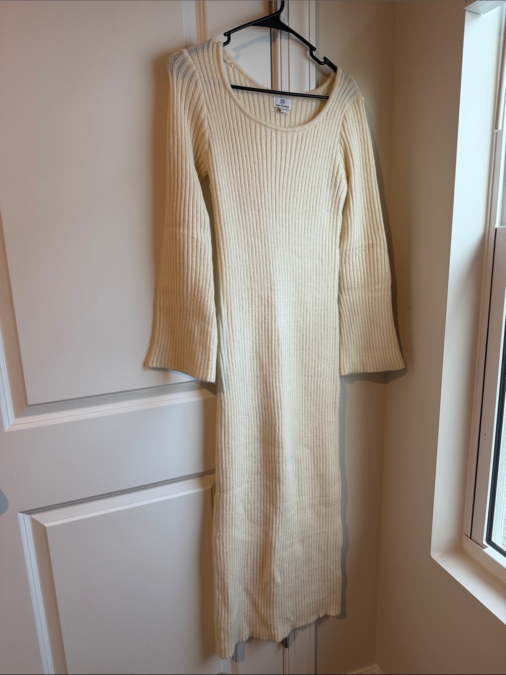 Ribbed Scoop-Neck Maxi Dress in Cream
